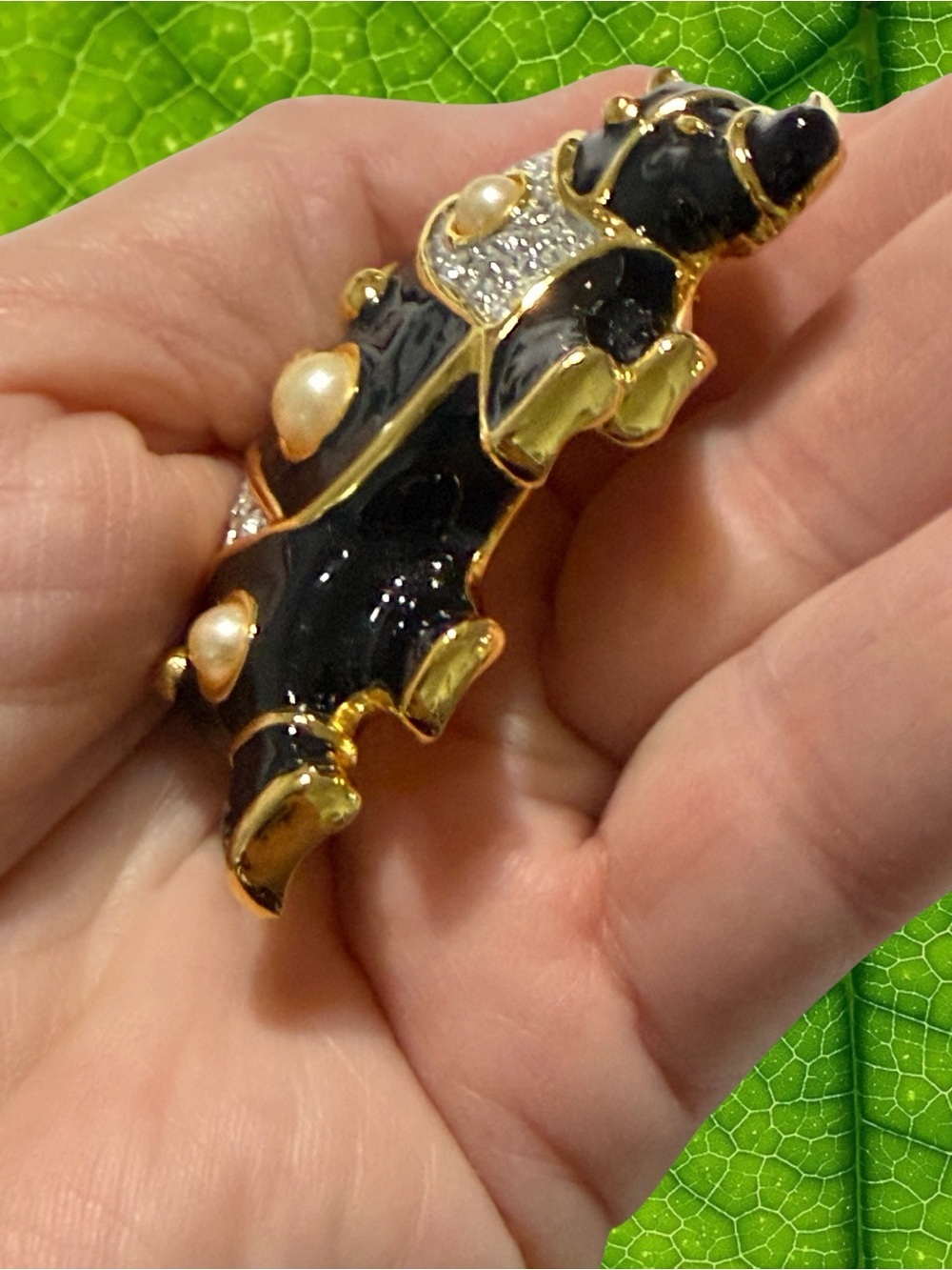 Vtg Kenneth Jay Lane (KJL) Black Enamel Rhino Brooch Rhinestone & Pearl Figural - Picture 6 of 16